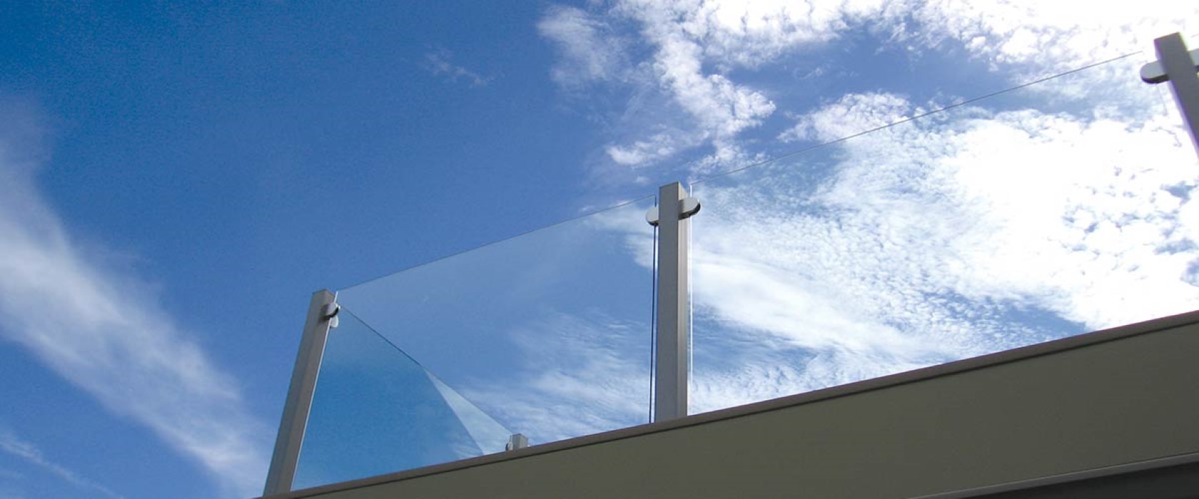 Aluminum Railing | CrystaLite, Inc.